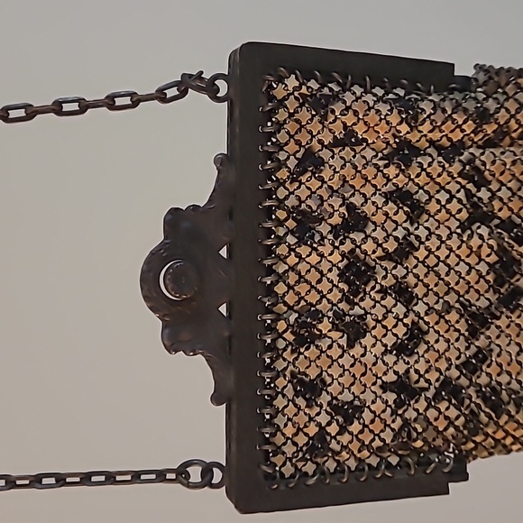 ANTIQUE / VINTAGE CIRCA 20’S-30’S ART DECO METAL MESH ENAMEL CHAIN PURSE - Picture 10 of 11